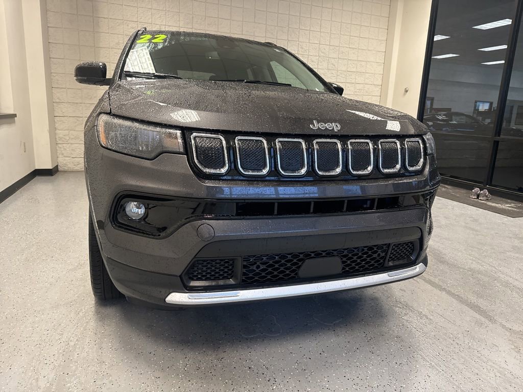 Used 2022 Jeep Compass Limited image 16