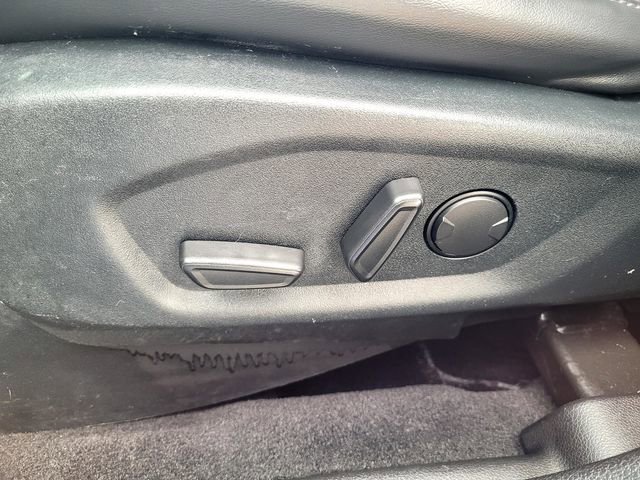 Certified 2019 Ford Explorer XLT w/ Equipment Group 202A FWD image 11