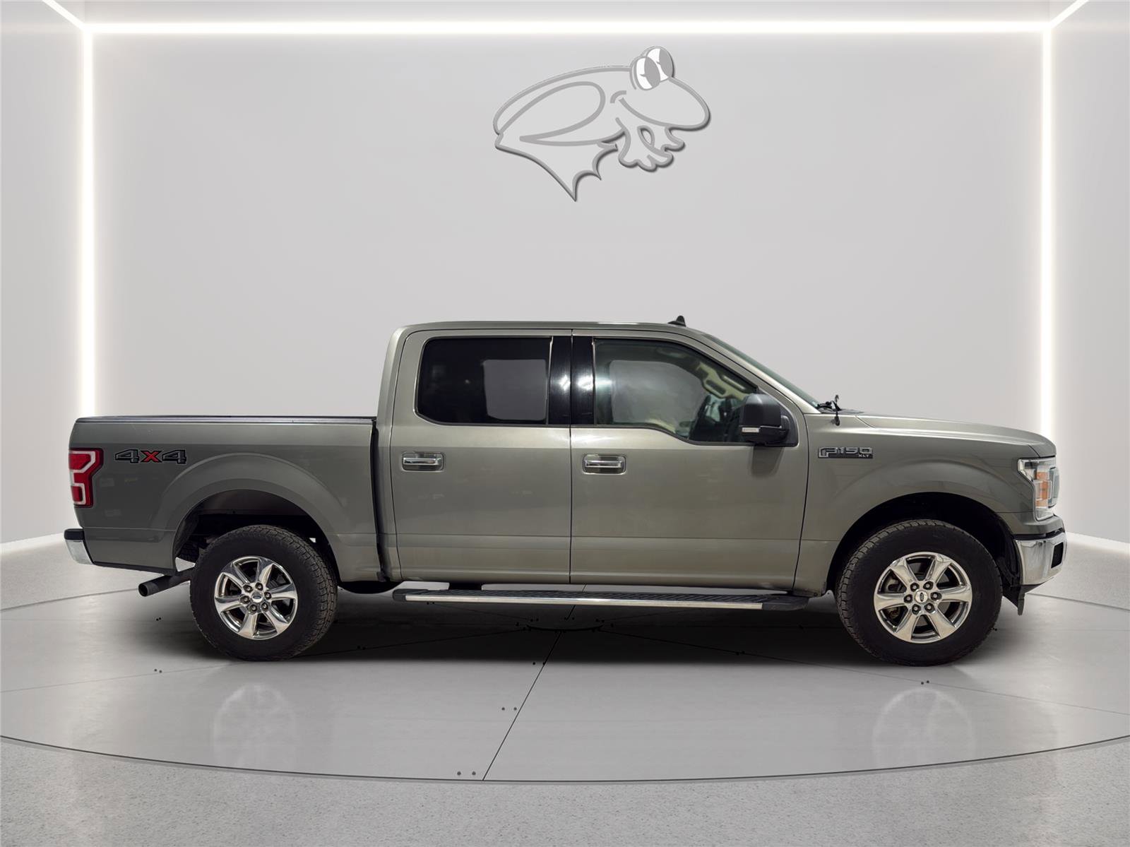 Certified 2019 Ford F150 XLT w/ Equipment Group 302A Luxury AWD/4WD image 6
