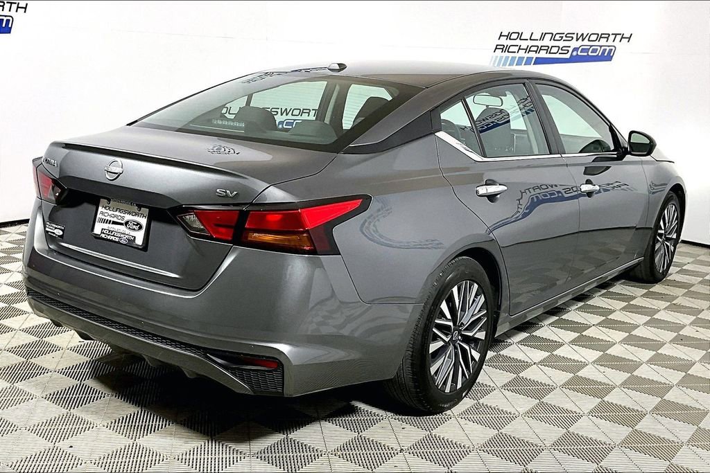 Used 2024 Nissan Altima 2.5 SV image 9