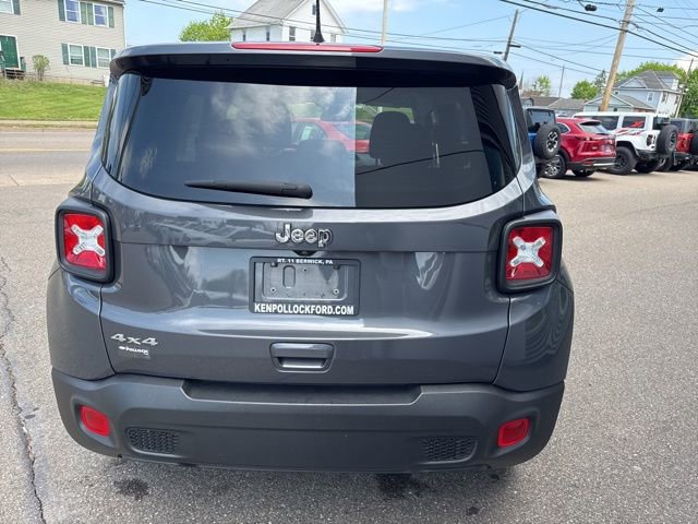 Used 2023 Jeep Renegade Latitude AWD/4WD image 7