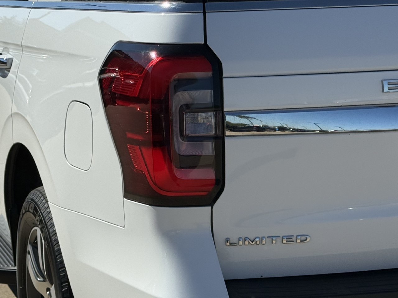 Certified 2024 Ford Expedition Limited RWD image 7