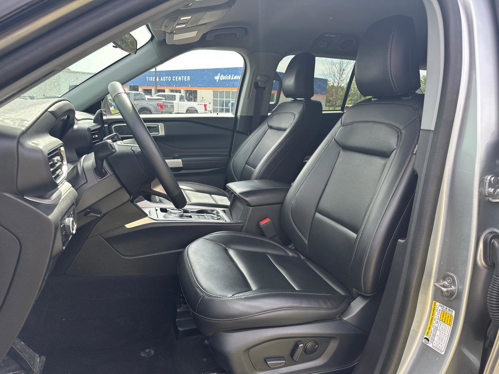 Certified 2023 Ford Explorer XLT w/ Equipment Group 202A AWD/4WD image 10