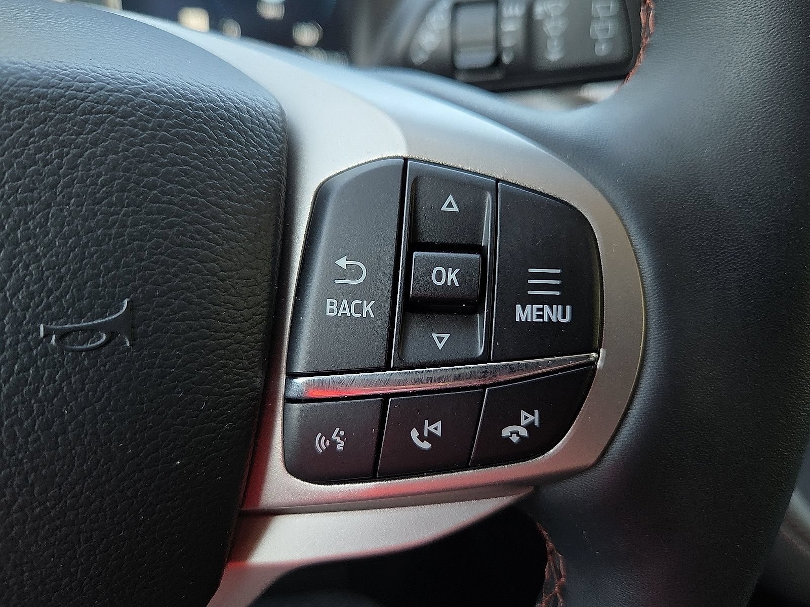 Certified 2026 Ford Explorer Active RWD image 21