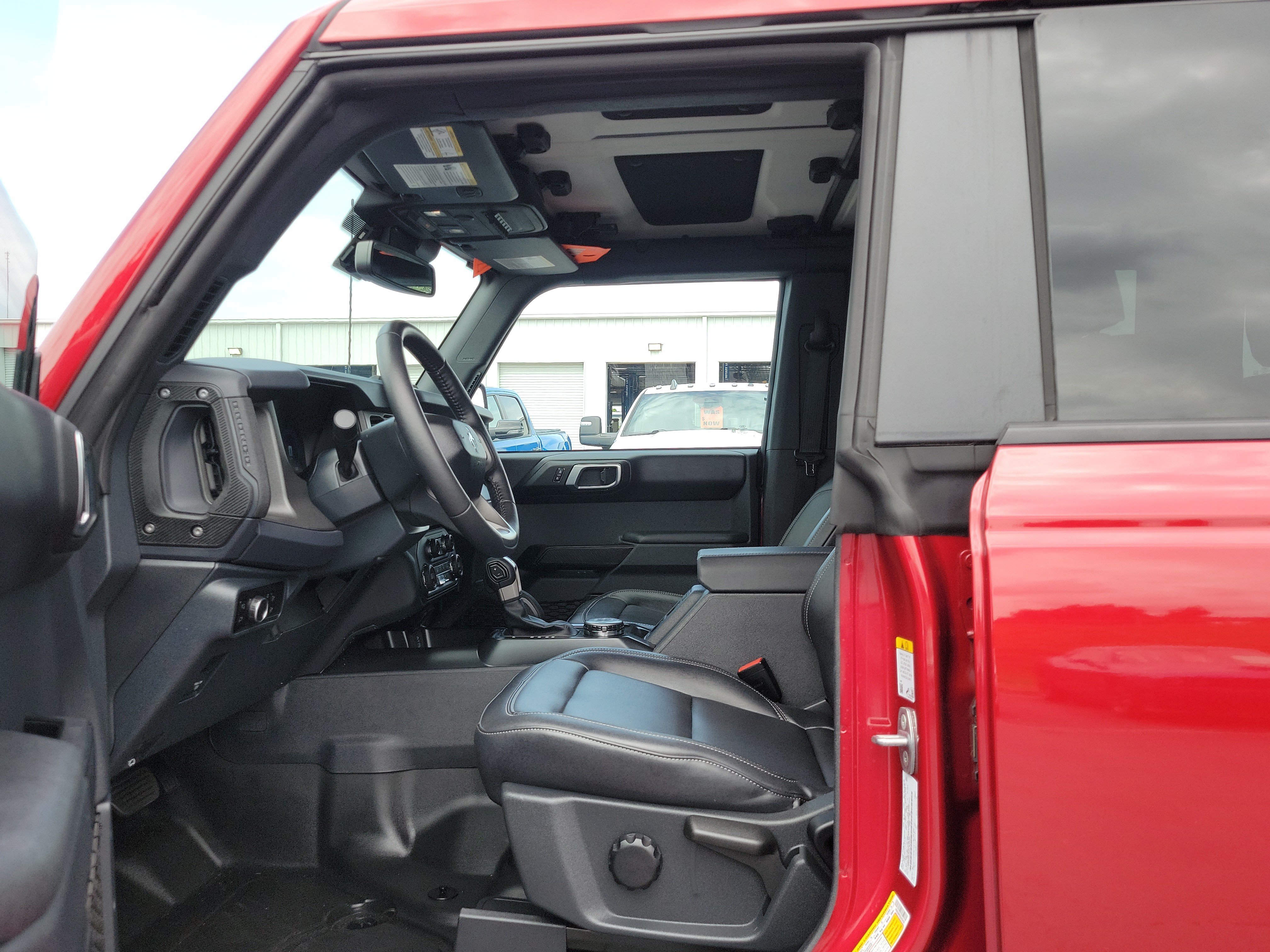 Certified 2025 Ford Bronco Badlands AWD/4WD image 18