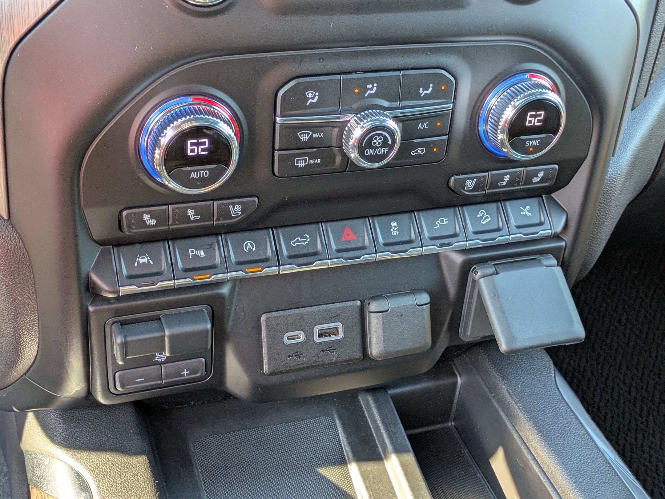 Used 2021 GMC Sierra 1500 Denali w/ Denali Ultimate Package image 26