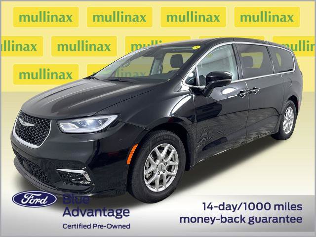 Used 2024 Chrysler Pacifica Touring-L FWD image 14