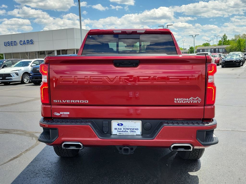 Used 2025 Chevrolet Silverado 1500 High Country w/ Technology Package AWD/4WD image 5