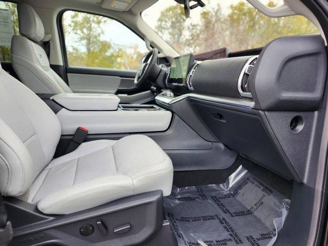 Certified 2025 Ford Expedition Max Platinum AWD/4WD image 11