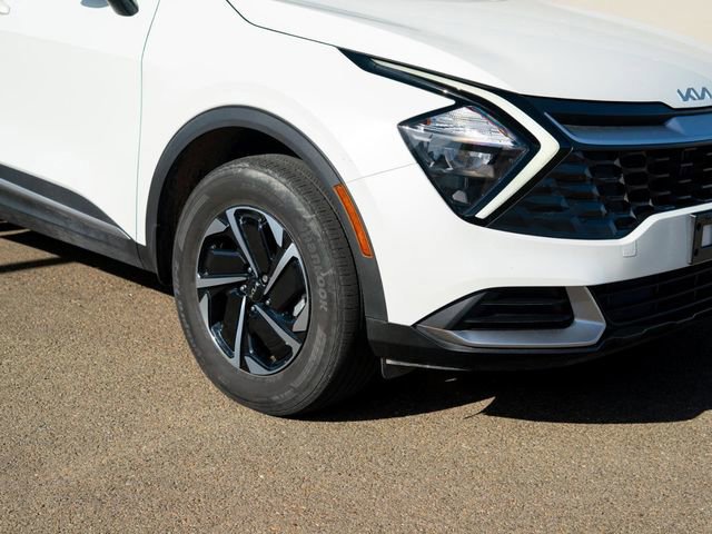 Used 2023 Kia Sportage LX image 10