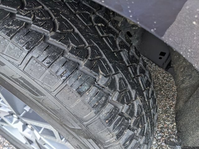 Certified 2025 Ford Expedition Active AWD/4WD image 35