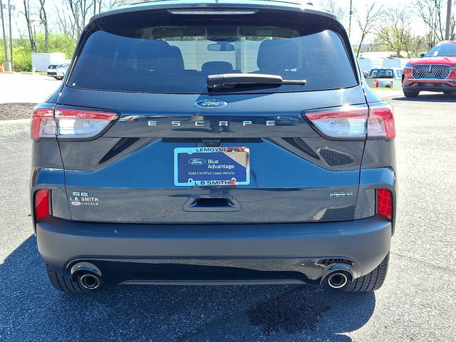 Certified 2022 Ford Escape SE w/ SE Sport Appearance Package image 3