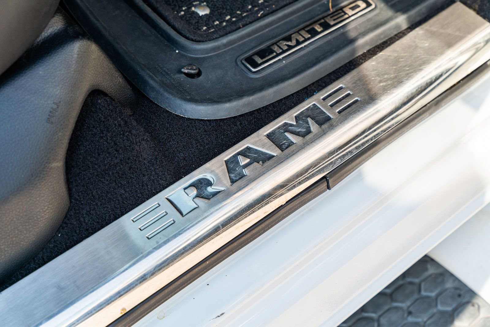 Used 2018 RAM 2500 Limited AWD/4WD image 14