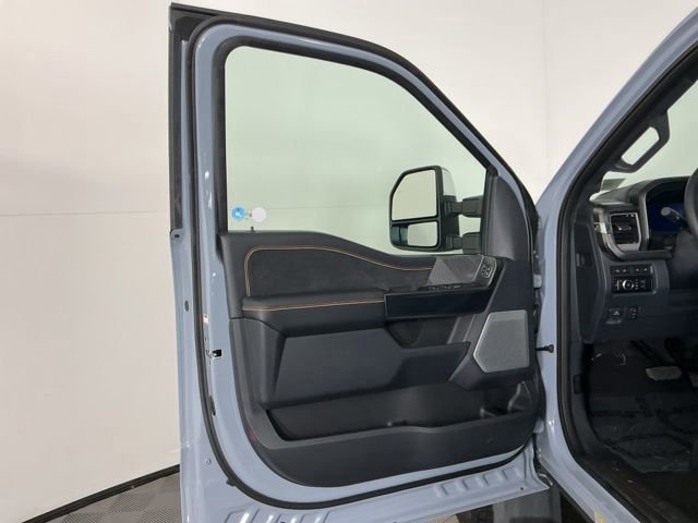 Certified 2024 Ford F450 Platinum w/ FX4 Off-Road Package image 17