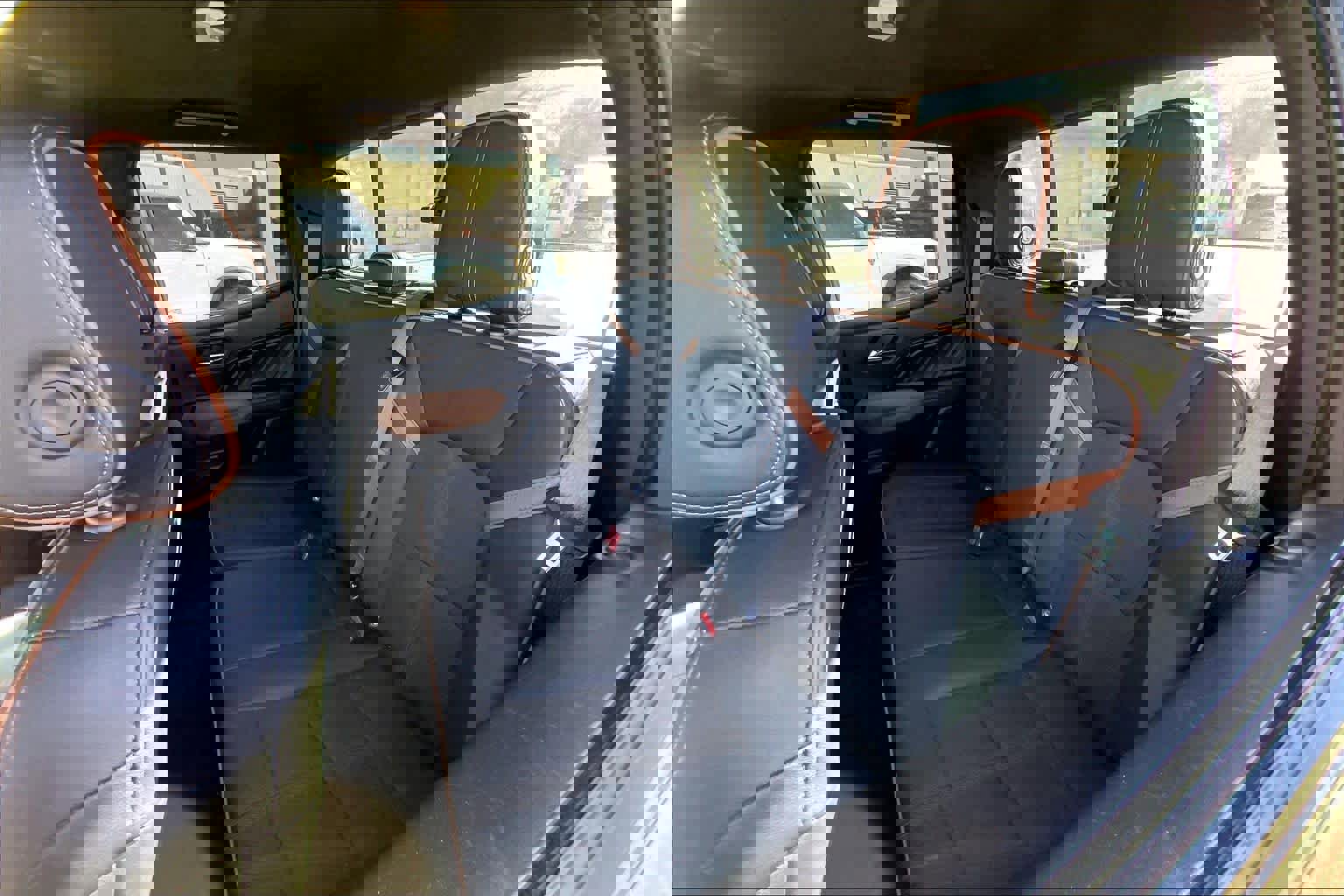 Used 2024 GMC Canyon AT4 image 20