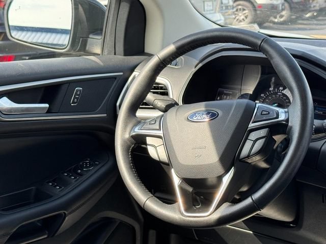 Certified 2024 Ford Edge SEL AWD/4WD image 12