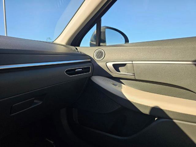 Used 2023 Hyundai Sonata SE image 14