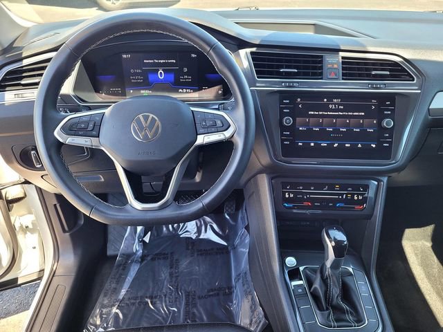 Used 2023 Volkswagen Tiguan SE FWD image 9