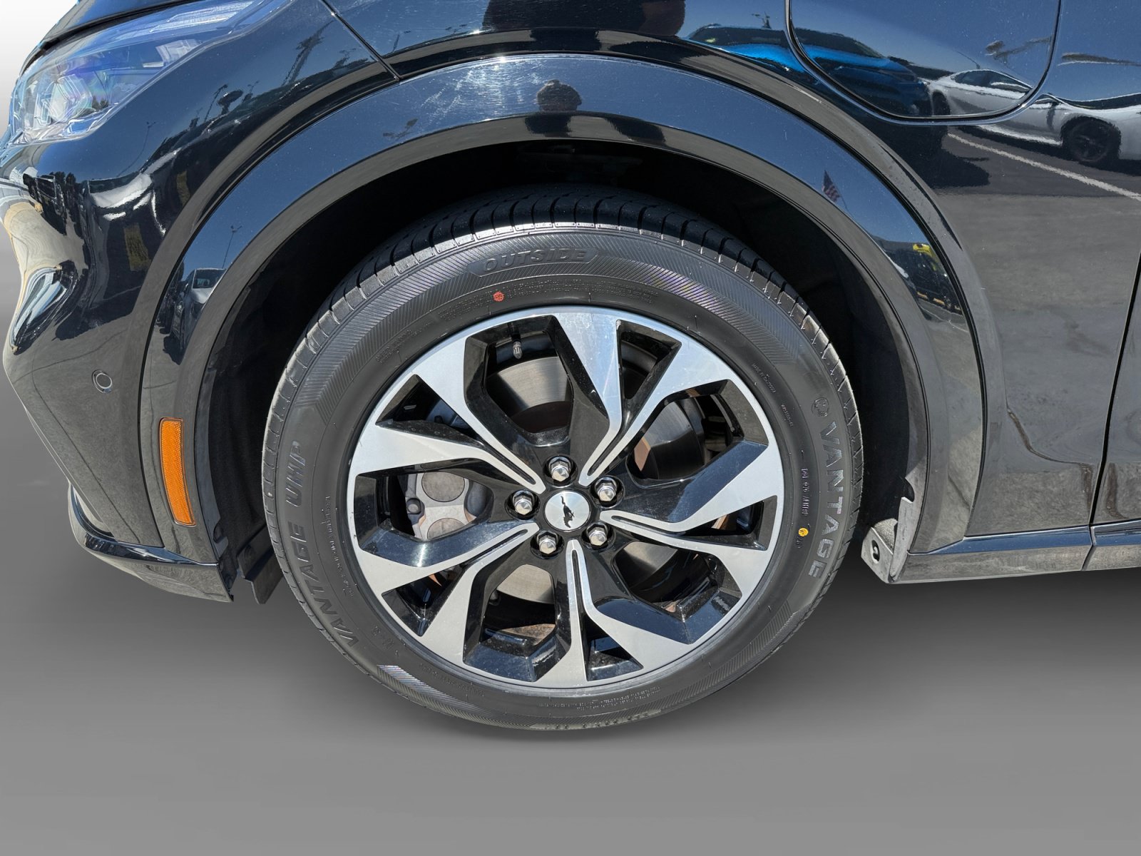 Certified 2023 Ford Mustang Mach-E Premium RWD image 9