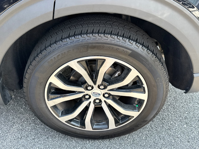 Certified 2025 Ford Explorer ST-Line AWD/4WD image 22