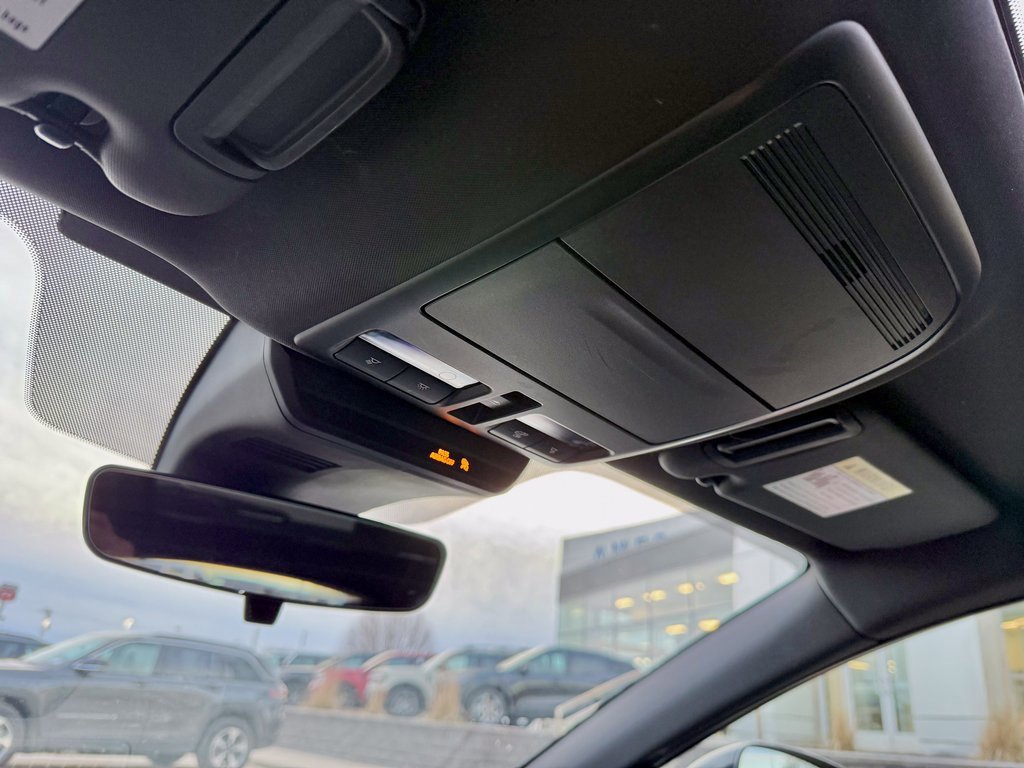 Used 2020 MAZDA MAZDA3 Premium image 31