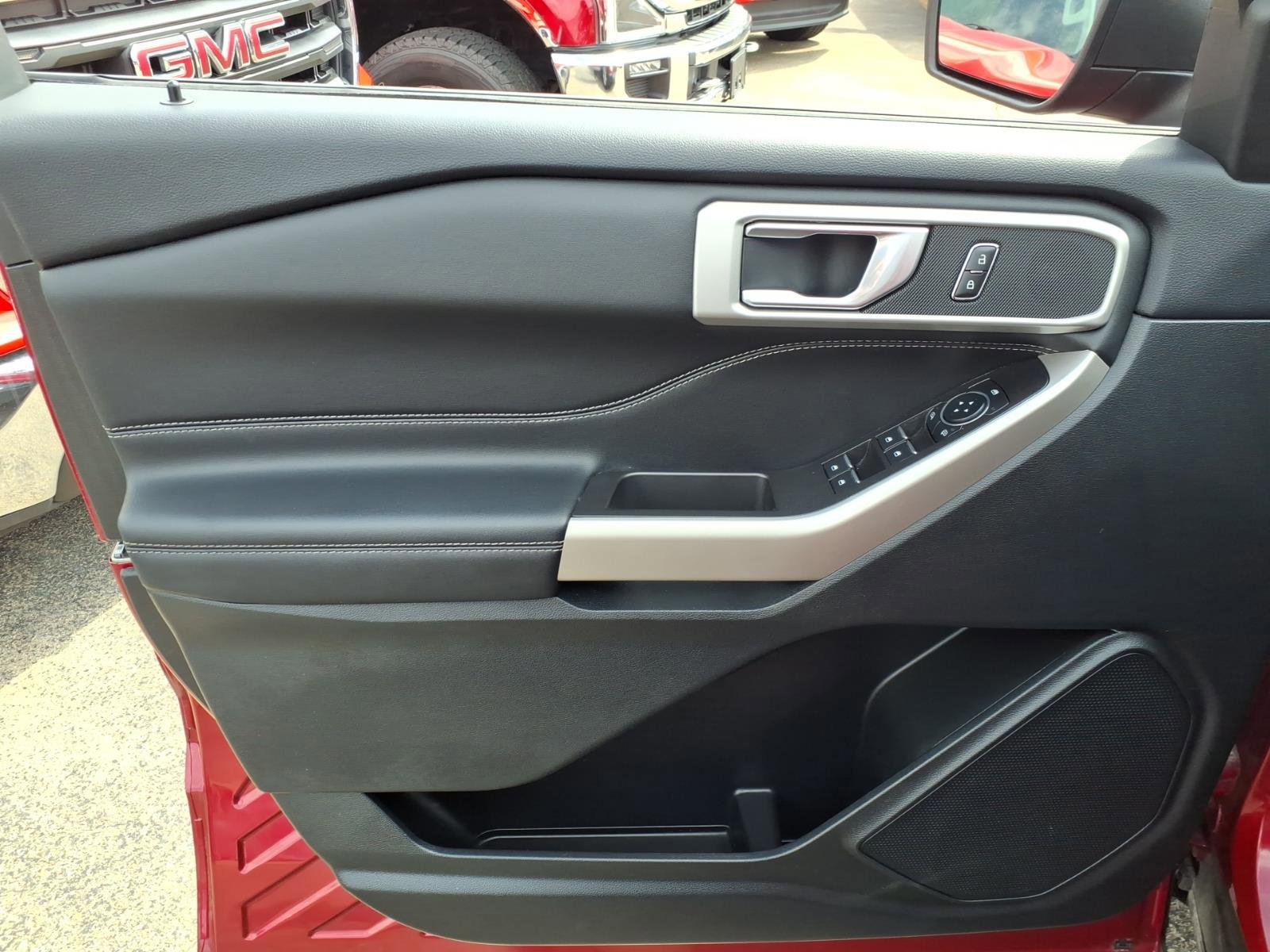 Certified 2023 Ford Explorer XLT w/ Equipment Group 202A image 8