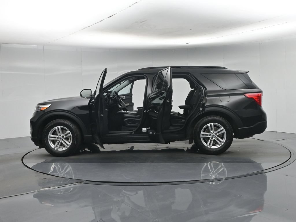 Certified 2023 Ford Explorer XLT w/ Equipment Group 202A RWD image 39