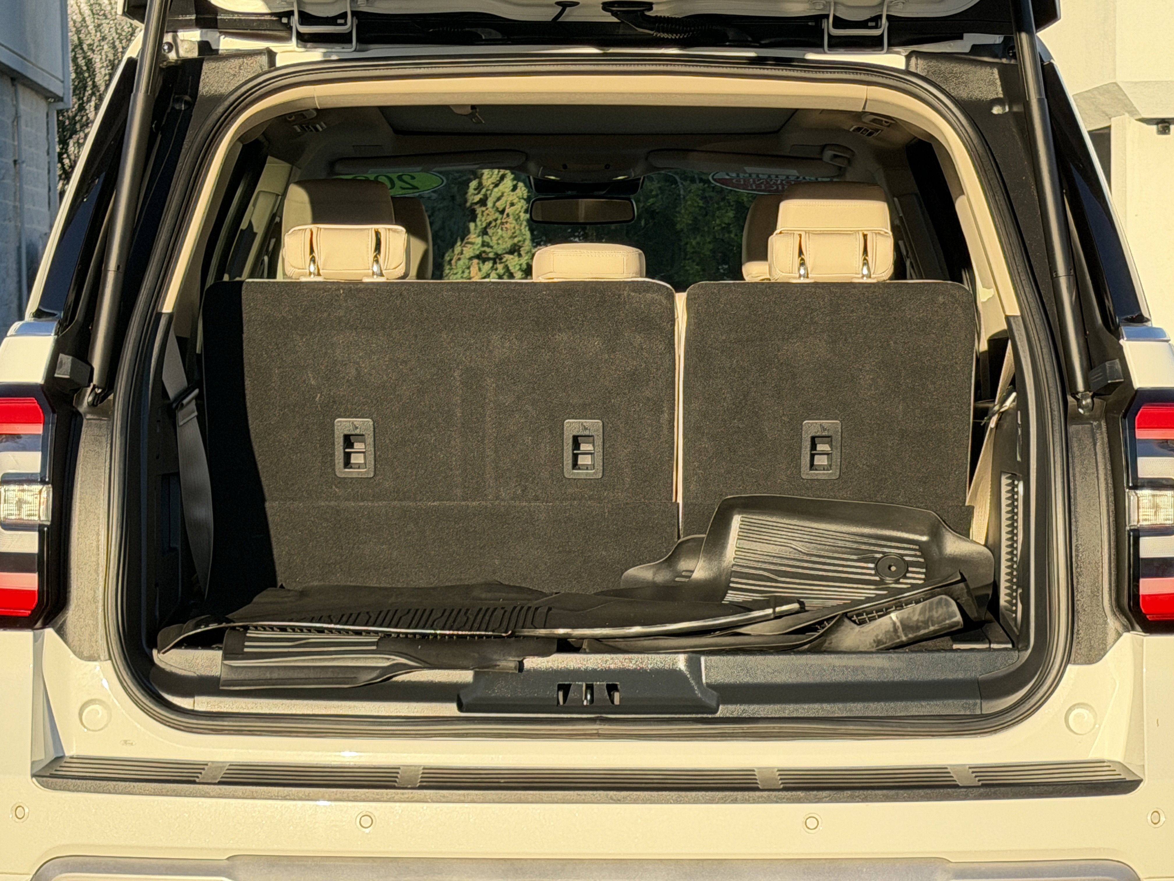 Certified 2023 Ford Expedition Platinum image 10