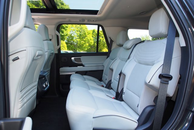 Certified 2025 Ford Expedition Platinum w/ Platinum Ultimate Package AWD/4WD image 23