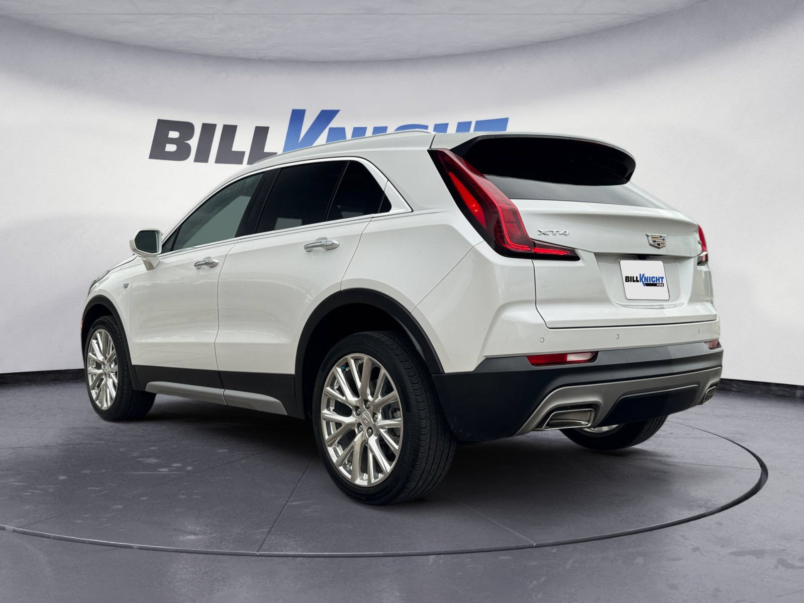 Used 2020 Cadillac XT4 Premium Luxury w/ LPO, Radiant Package FWD image 3