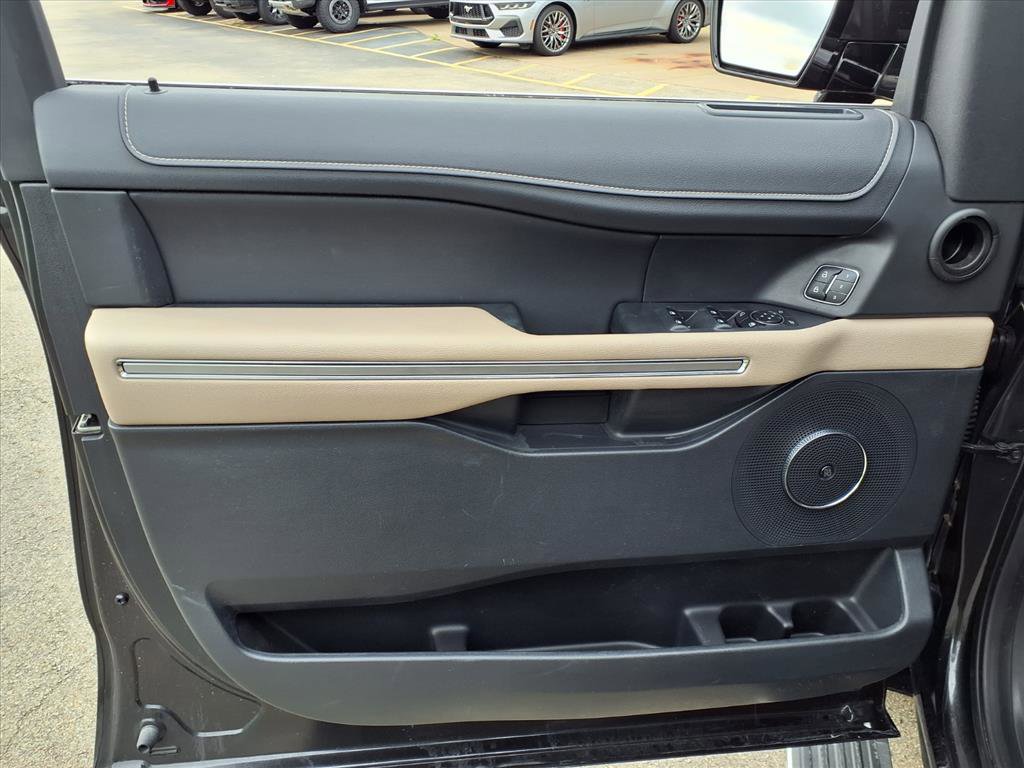 Certified 2023 Ford Expedition Limited image 13