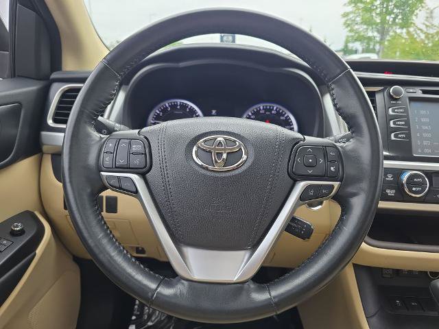 Used 2018 Toyota Highlander XLE w/ Carpet Mat Package (TMS) FWD image 21