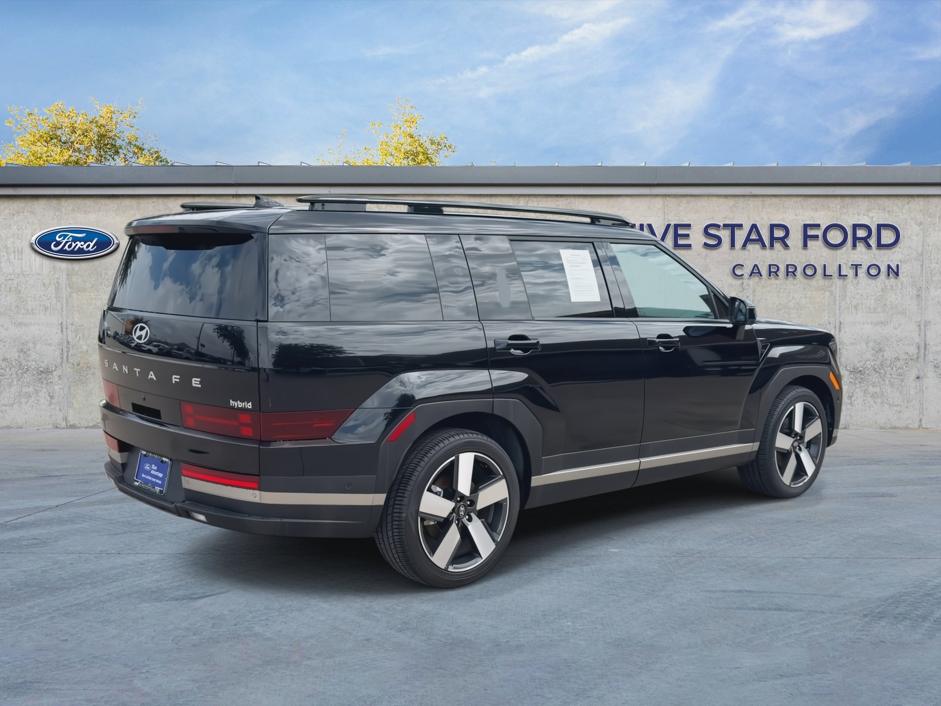 Used 2025 Hyundai Santa Fe Limited FWD image 8
