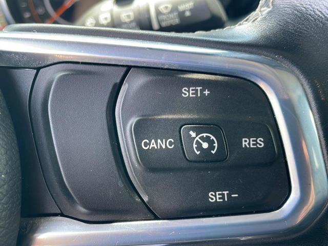 Used 2020 Jeep Wrangler Unlimited Sahara AWD/4WD image 15