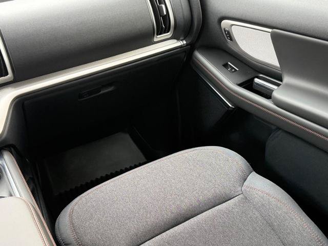 Certified 2025 Ford Expedition Active AWD/4WD image 13