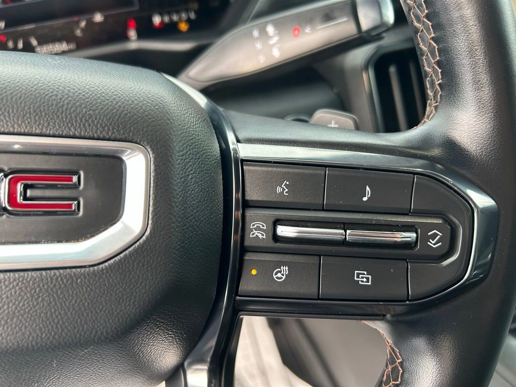 Used 2024 GMC Acadia AT4 w/ Luxury Package image 23