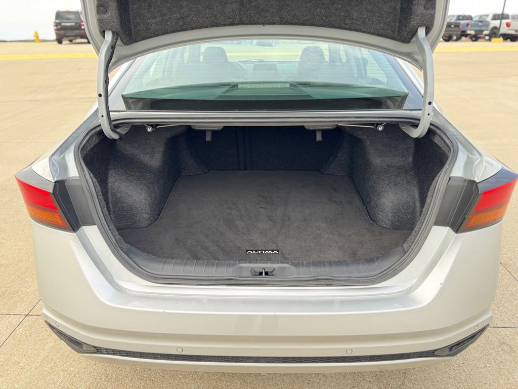 Used 2024 Nissan Altima 2.5 SV FWD image 38