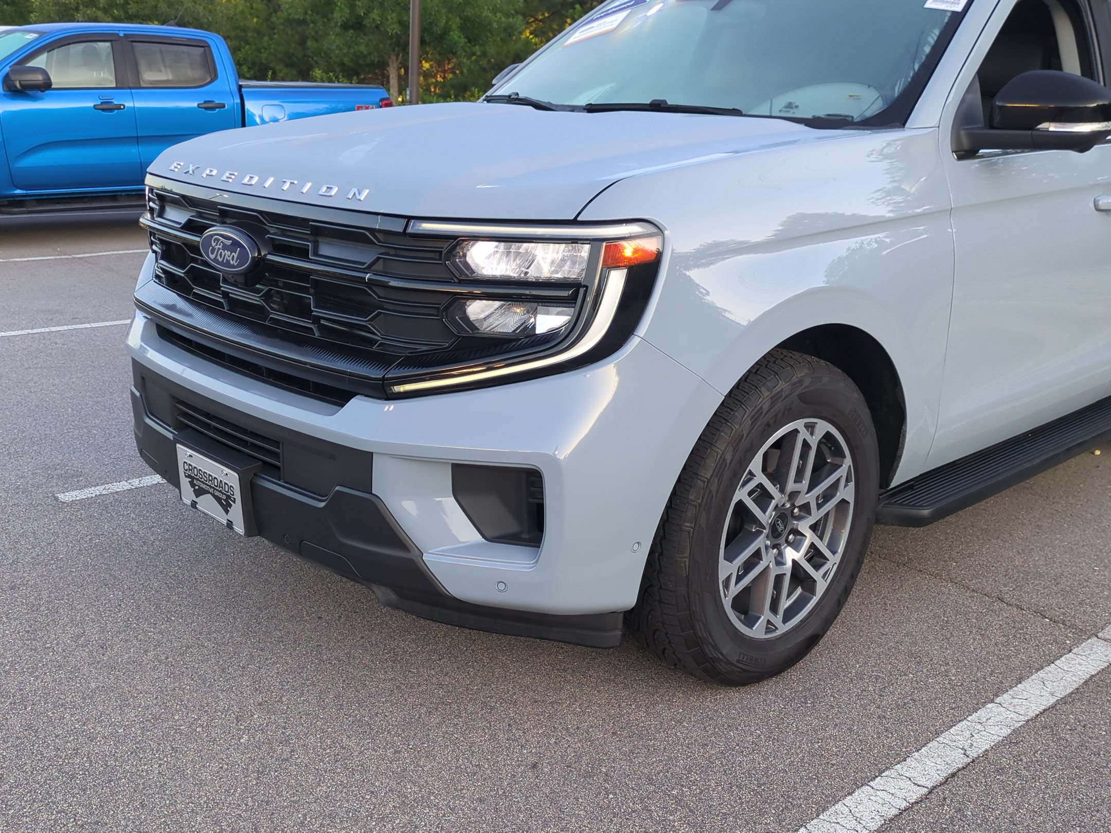 Certified 2025 Ford Expedition Active AWD/4WD image 10