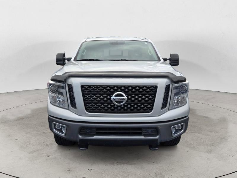 Used 2019 Nissan Titan PRO-4X w/ Pro-4x Convenience Package image 3