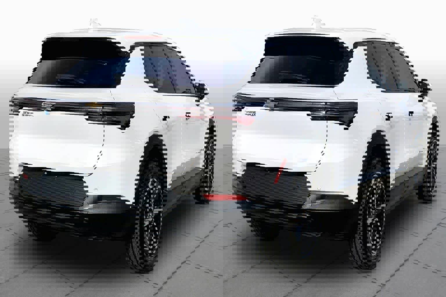 Used 2025 Chevrolet Equinox EV LT image 4