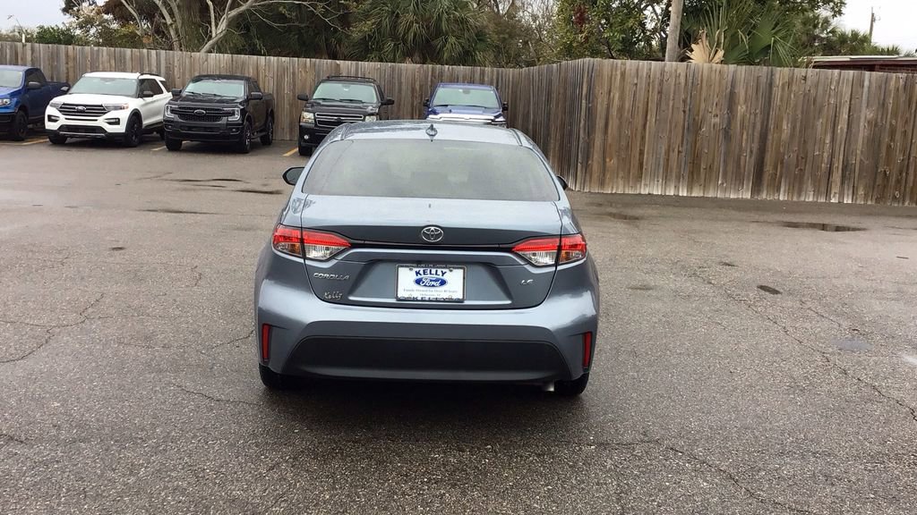 Used 2023 Toyota Corolla LE image 4