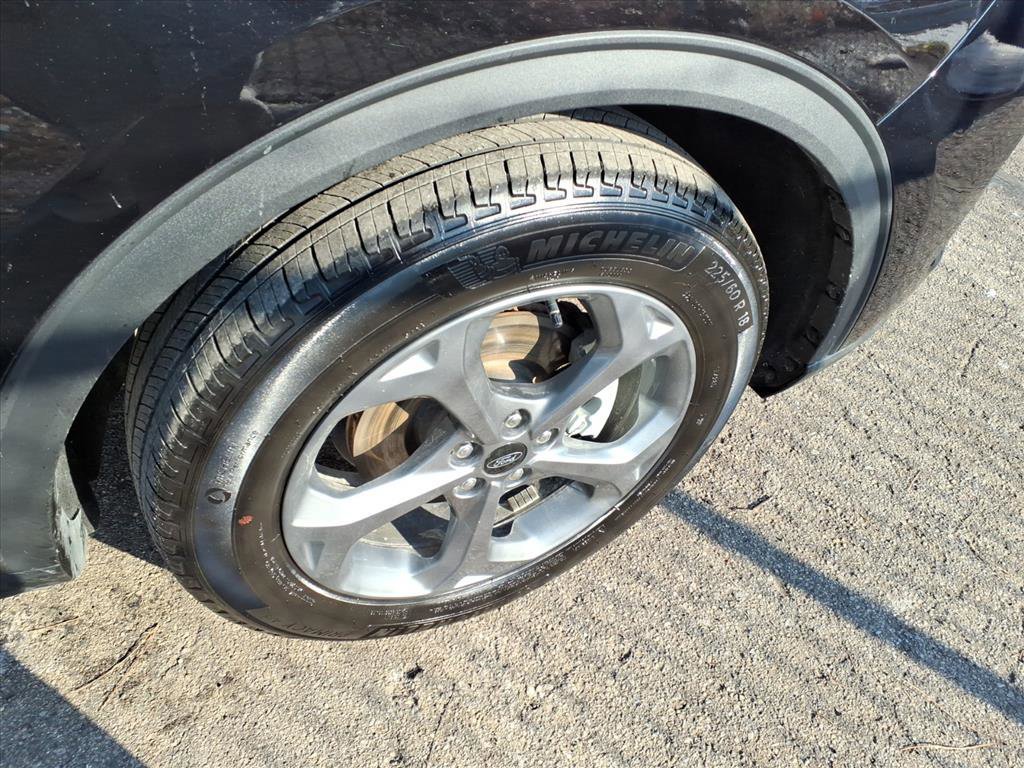 Certified 2025 Ford Escape ST-Line Elite image 8