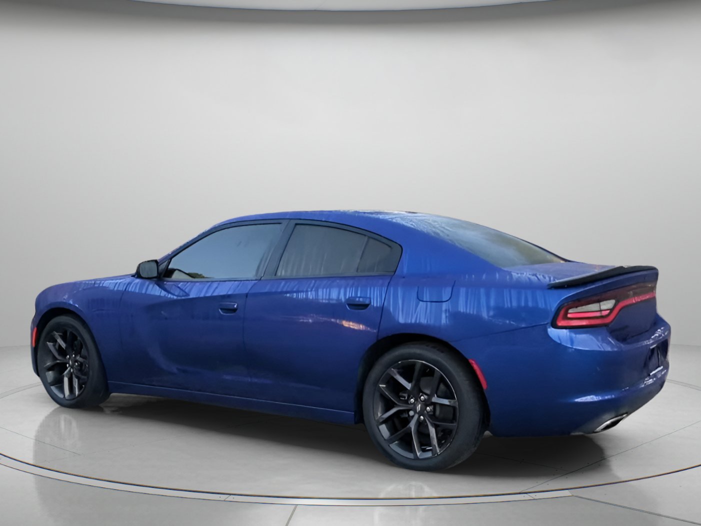 Used 2021 Dodge Charger SXT w/ Blacktop Package RWD image 19