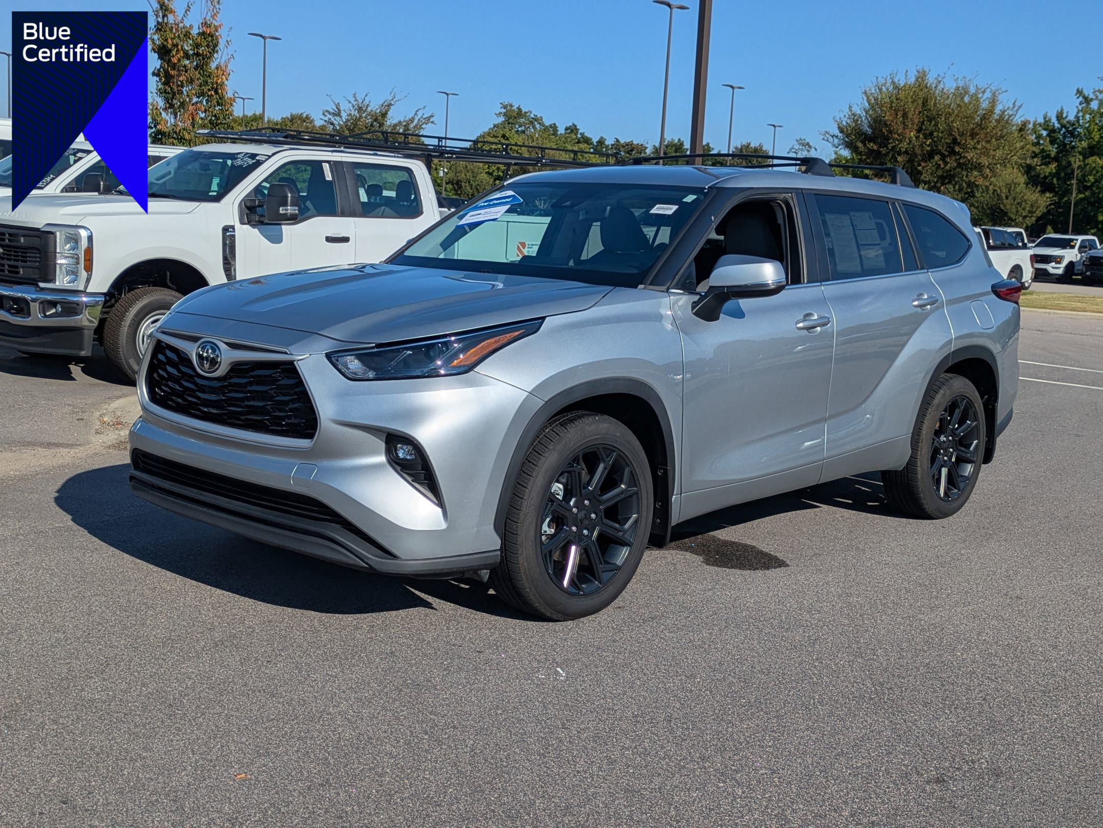 Used 2023 Toyota Highlander LE