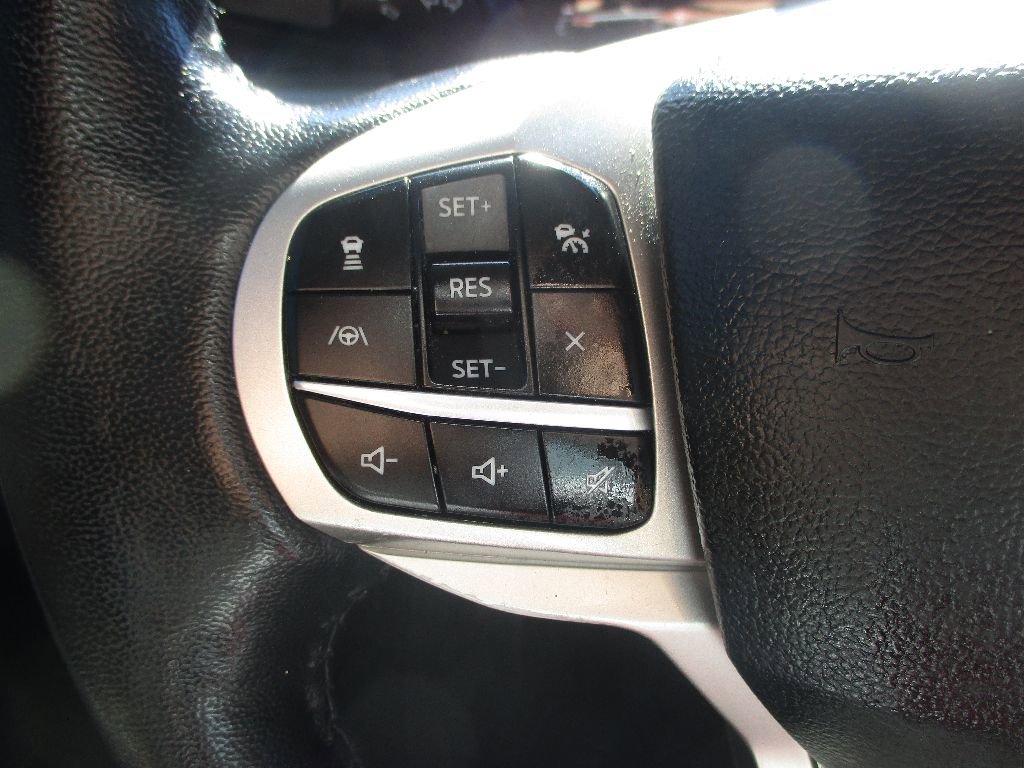 Certified 2021 Ford Explorer XLT w/ Equipment Group 202A image 13