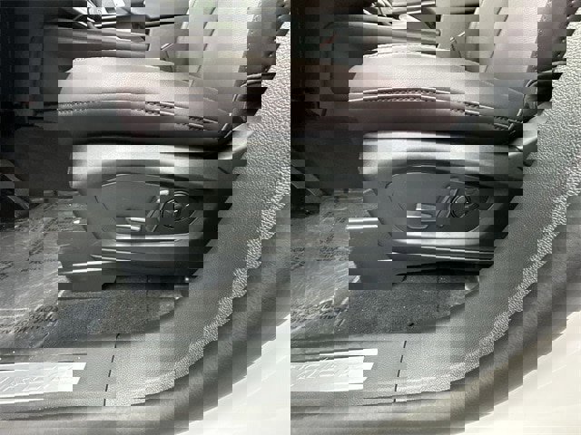 Certified 2025 Ford Explorer Platinum image 13