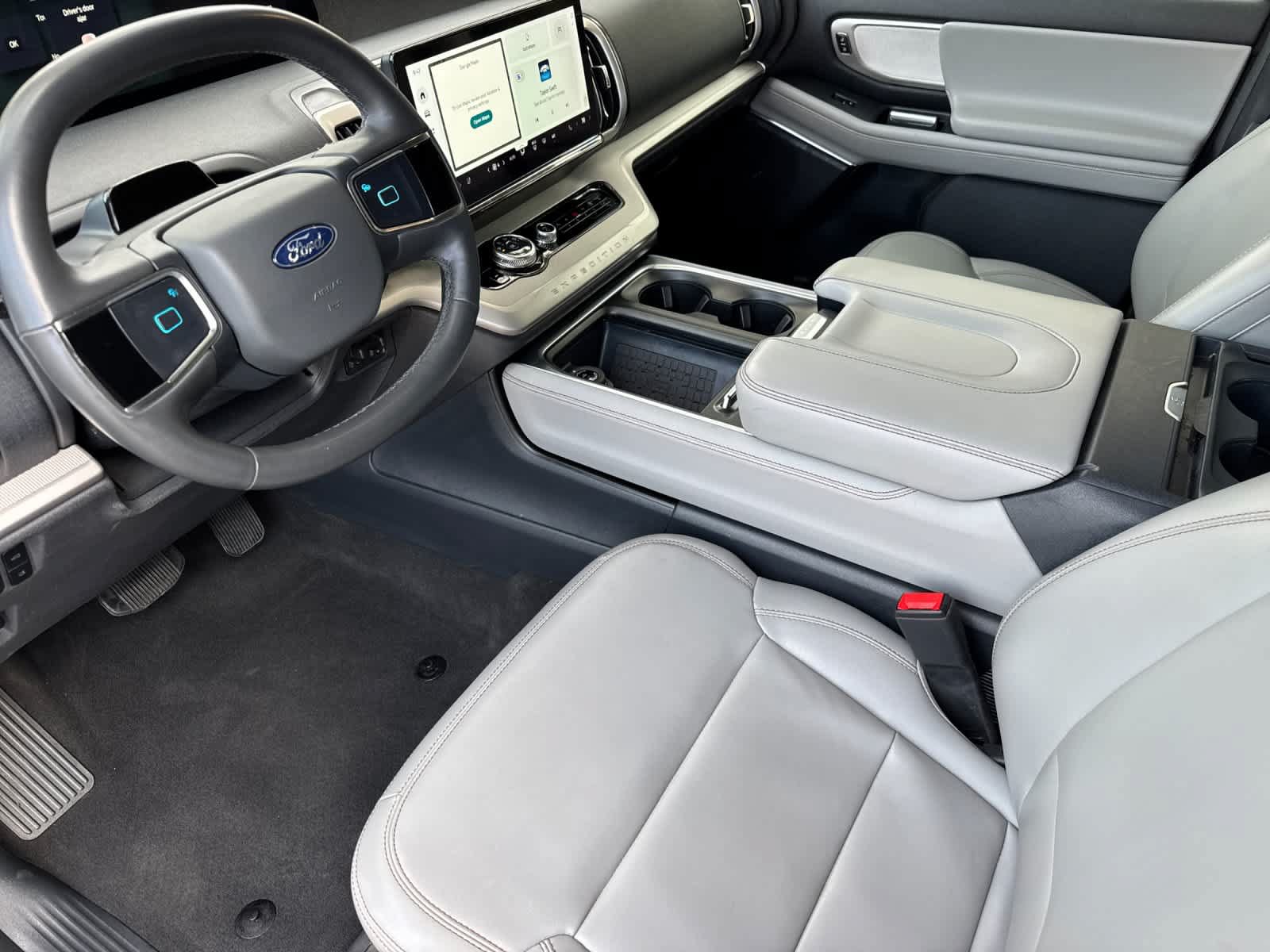 Certified 2025 Ford Expedition Active AWD/4WD image 11