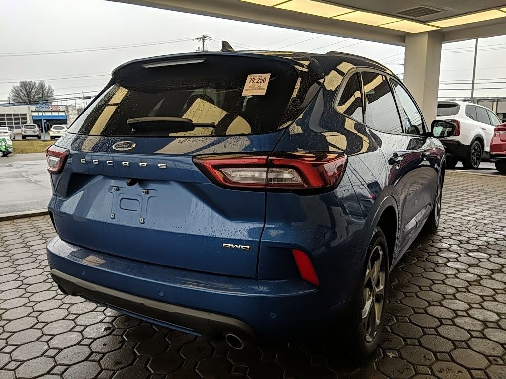 Certified 2023 Ford Escape ST-Line w/ Tech Pack #1 image 5