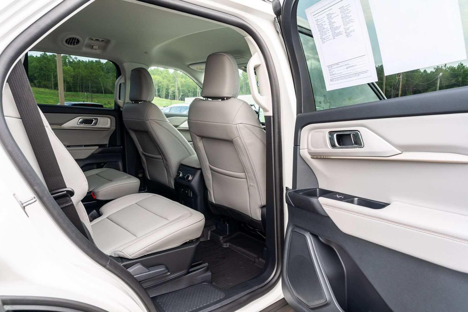 Certified 2026 Ford Explorer Active w/ Active Comfort Package RWD image 13