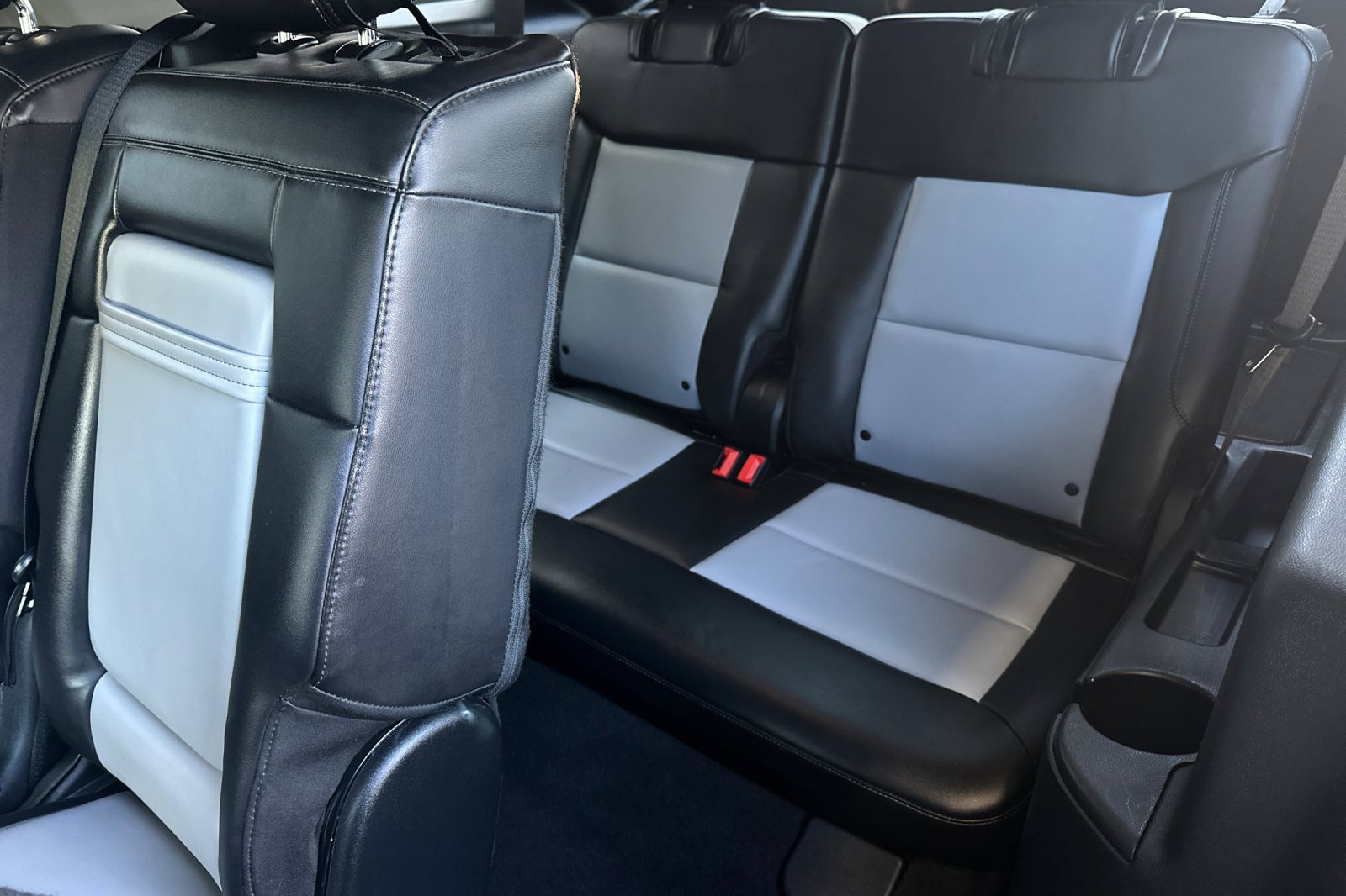 Certified 2022 Ford Explorer XLT w/ Equipment Group 202A image 14